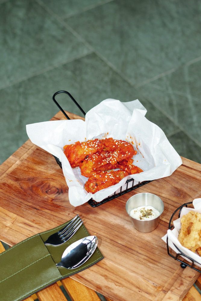 Chicken wings crispy dengan saus