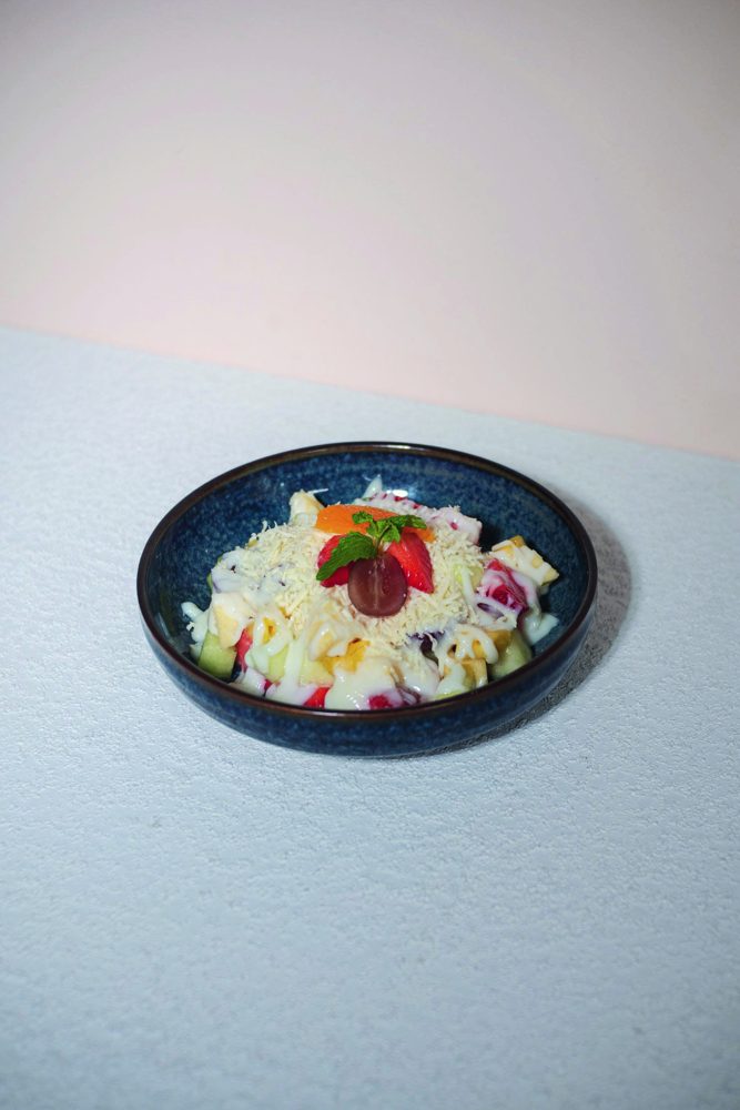 Salad segar dengan dressing ringan